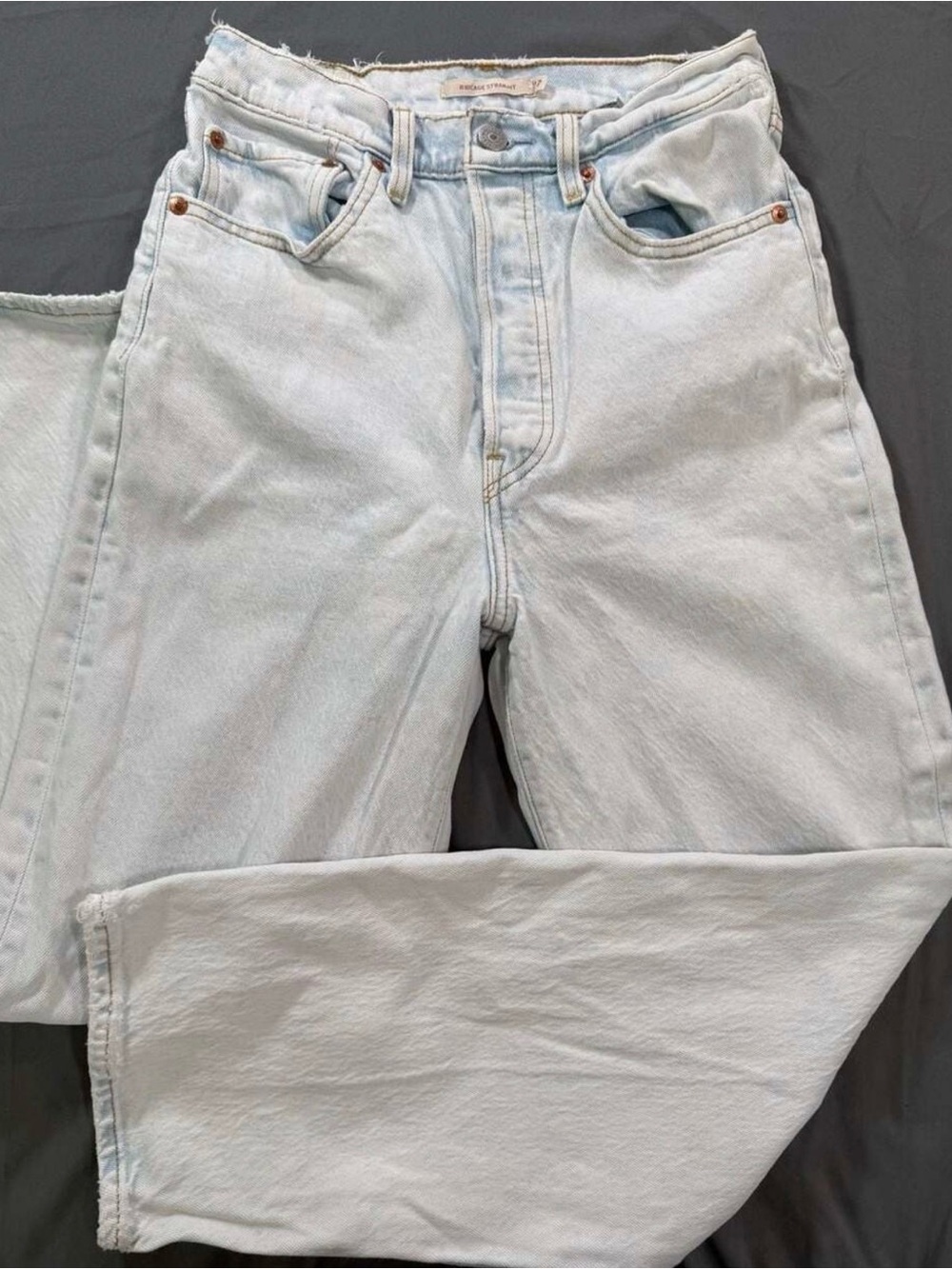 Light Wash Men's Straight-Leg Jeans